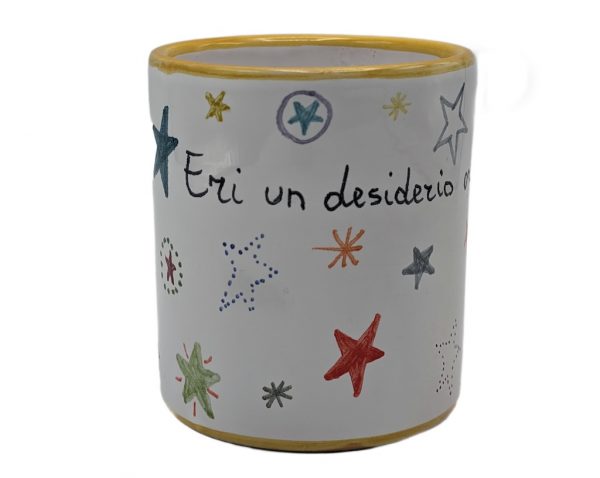 Bicchiere con stelle multicolore e personalizzato con frase motivazionale, per rallegrare ogni giornata e renderci felici in ogni momento