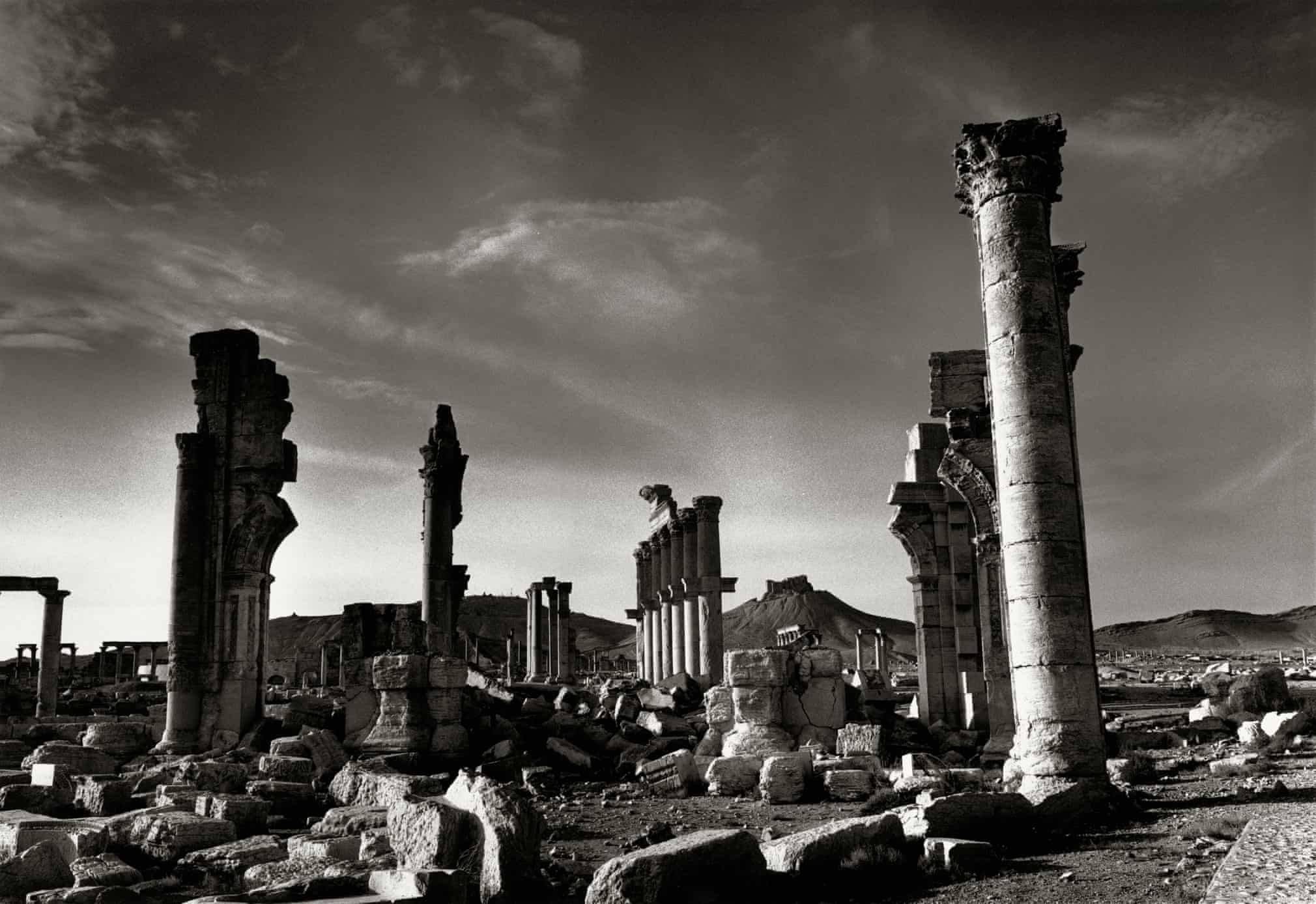 monumental-arch-palmyra-syria-2018-don-mccullin